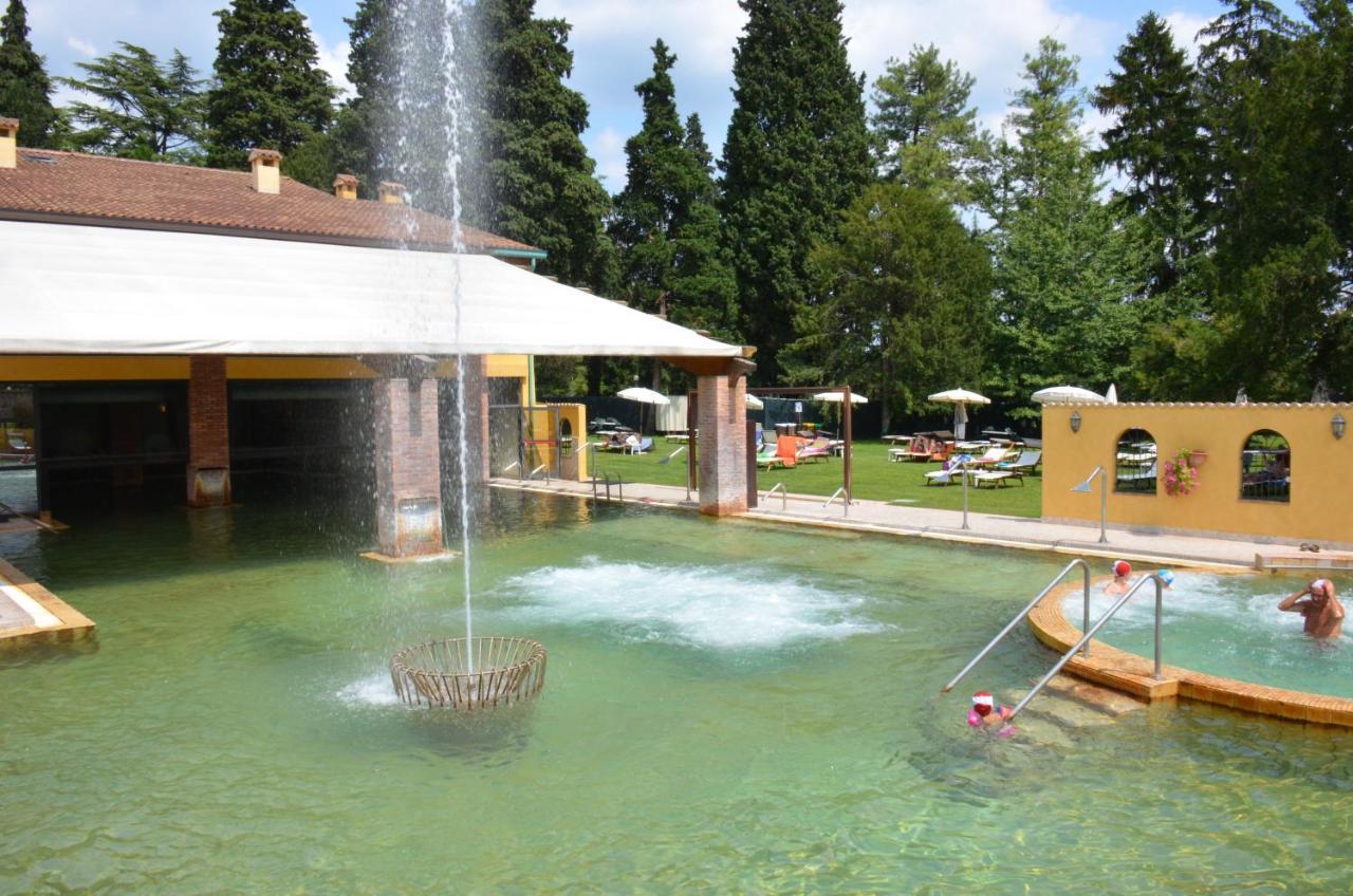 Parco Termale Di Villa Dei Cedri Colà Exterior foto